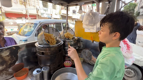 10 Years Old KID Selling FRENCH FRIES 🍟 Afghanistan Street Food