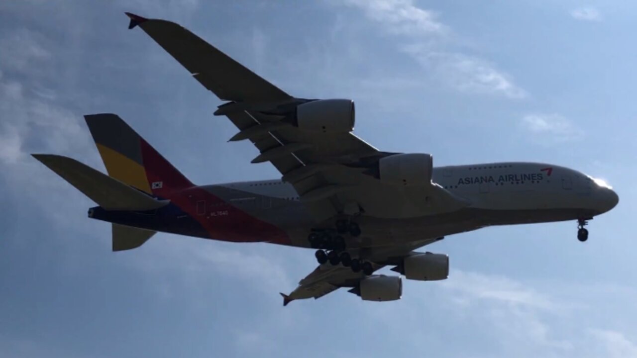 A380 landing at Incheon Airport