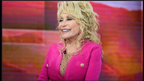 THERE SHE GOES AGAIN - DOLLY PARTON ON THE VACCINE!