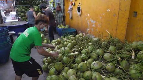 super speed! amazing coconut cutting skills thai street food 5