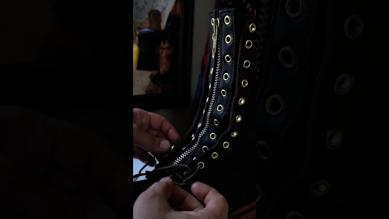 modified method lacing in boot zipper.