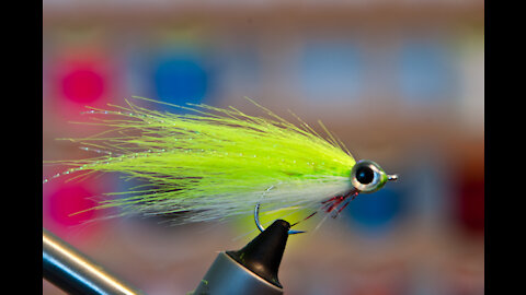 Craft Fur Reverse Tied Minnow - Underwater Footage! - Streamer Fly Tying Tutorial