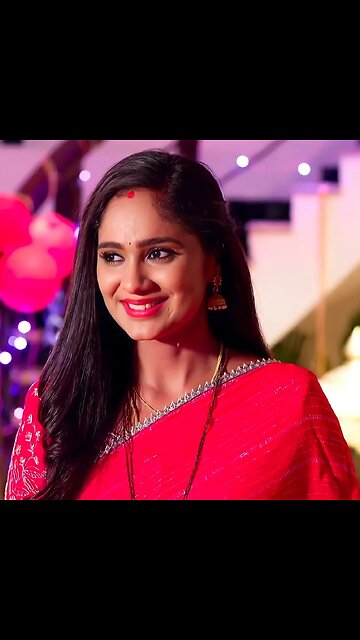 Tejaswini Gowda Rad out fit #surprisegift #amardeepchowdary #tejaswinigowda