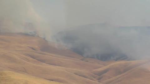 Tarina Fire burns east of Bakersfield along Breckenridge Road