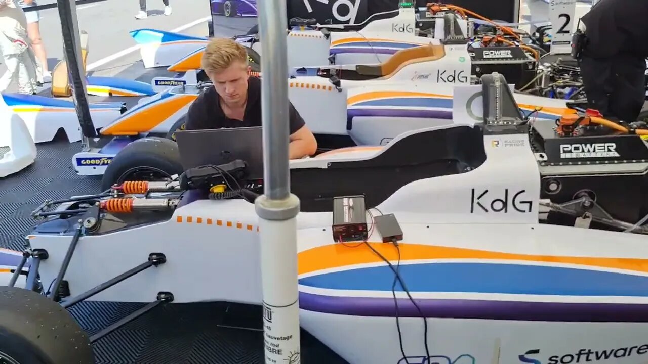 Formula Electric pitlane preparations