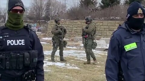 Ambassador Bridge - Police Pushing Back