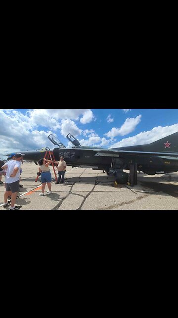 MiG-23 Crashes Near Apartment Building After Pilots Eject During Michigan Air Show