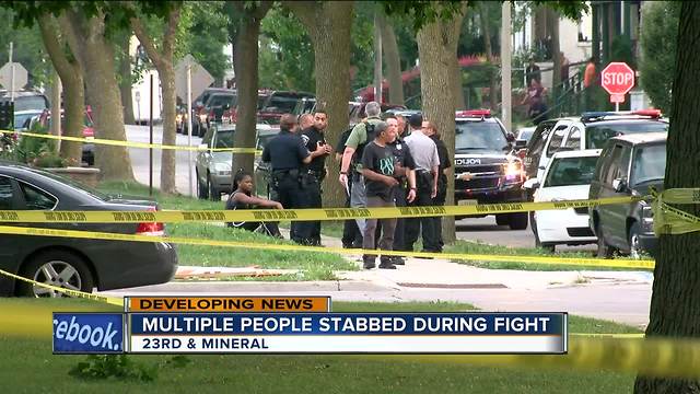 4 teens, 1 woman stabbed during fight in Milwaukee park