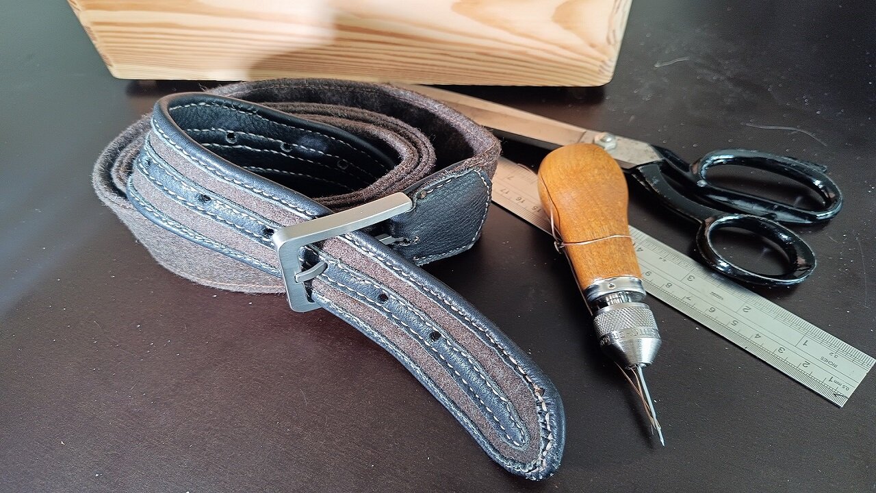 Woolly DIY Belt with Titan Buckle and a little secret