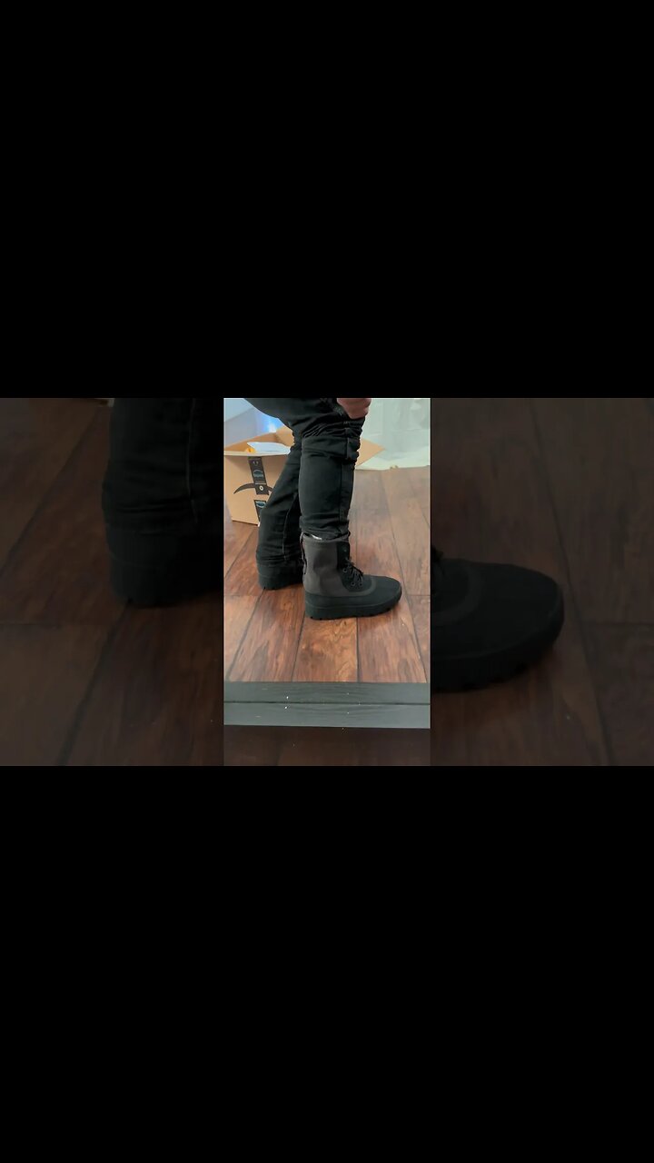 Yeezy 950 boots size 6 2025