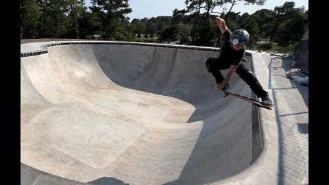 Nick Skates the NEW Revamped Underhill Bowl