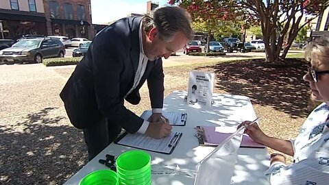 "Registration" photo OP with our Senator. Registration day on the square was a Blast!