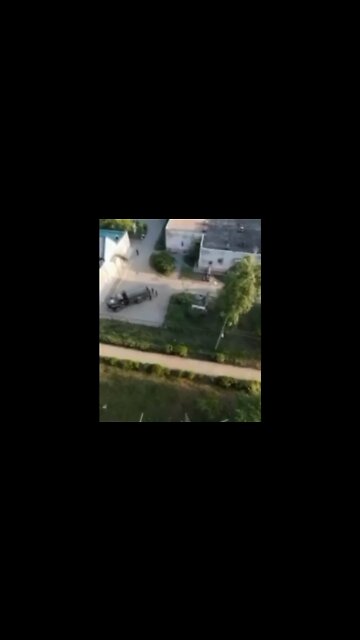 In Kherson, a dude whistled from a balcony as if a shell was falling - the soldiers below got scared and scattered