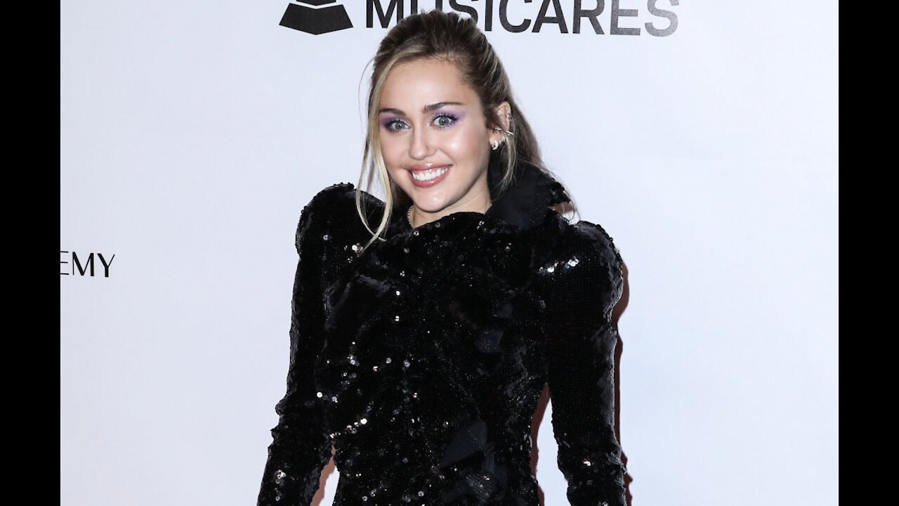 Miley Cyrus reveals she's a huge fan of the singer Billie Eilish