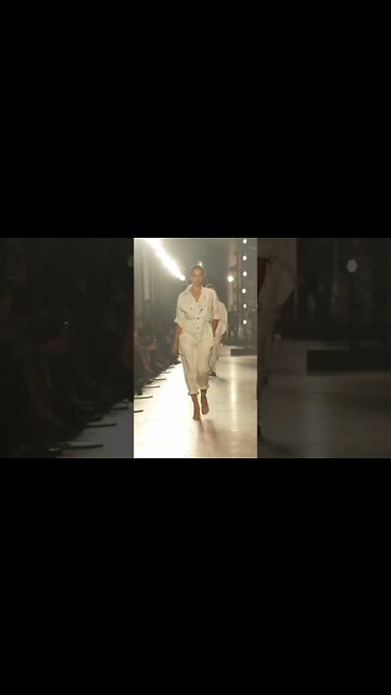 Irinashayk in Isabelmarant Spring/Summer#2022 FashionShow