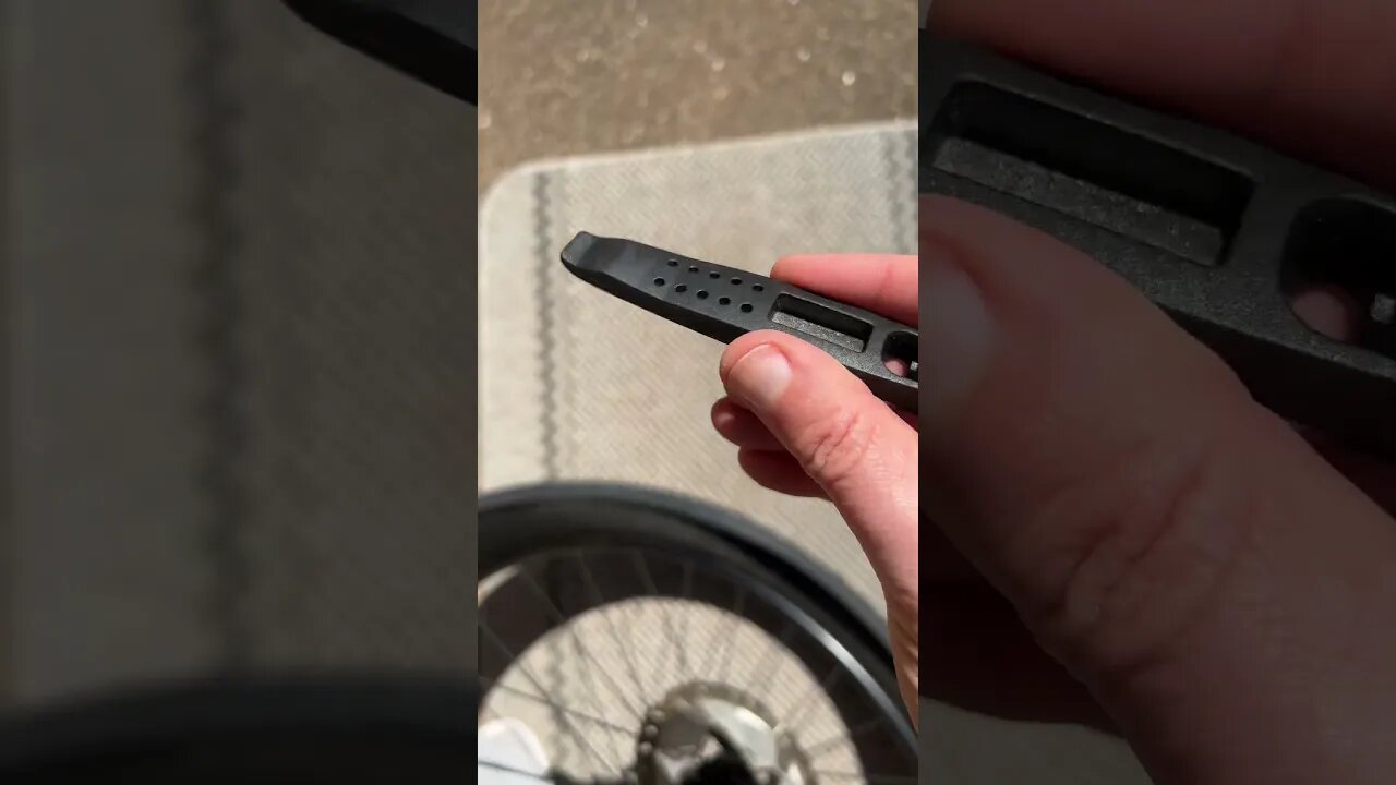 Road Bike Tire Fitting with NO LEVERS? #cycling #asmr #cyclingtips #bicycle