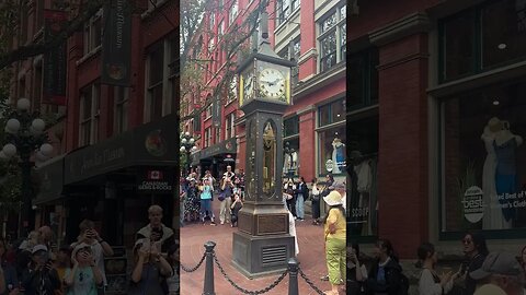 Gastown Steam Clock Goes Off!