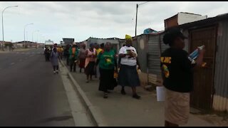 SOUTH AFRICA - Cape Town - ANC door-to-door campaign at the TR informal settlement (Video) (mRF)