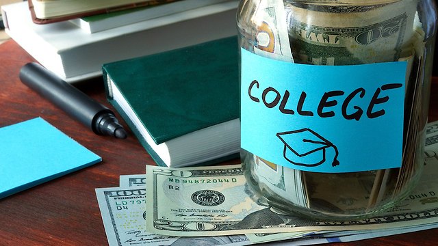 3 Colleges with the Best Financial Aid Across America