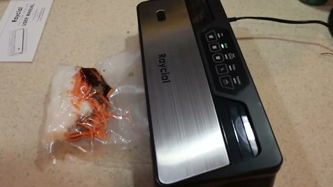 Raycial vacuum sealer for food sous vide