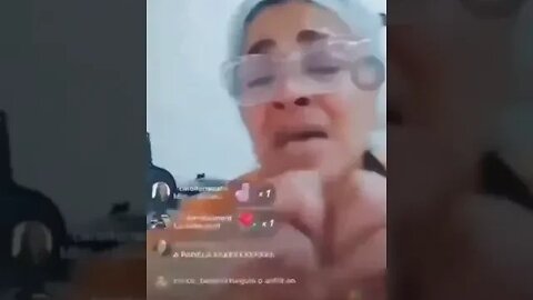 Tiazinha achando que Neymar tá na live com Cristiano Ronaldo