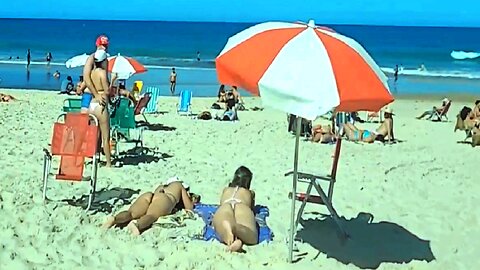 Rio de Janeiro 👙🌊🚶‍♀️ Leblon Beach Brazil 🏖#beach