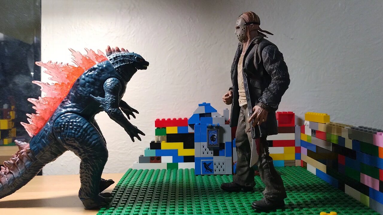 Godzilla vs Jason Voorhees stop motion animation