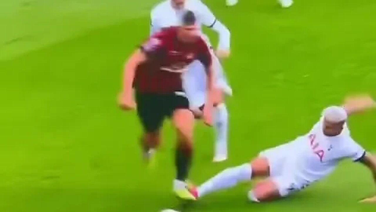 #football #soccer #shorts #viral #fyp #reels #short #reel #funnymoments #skills #footballfails #cr7