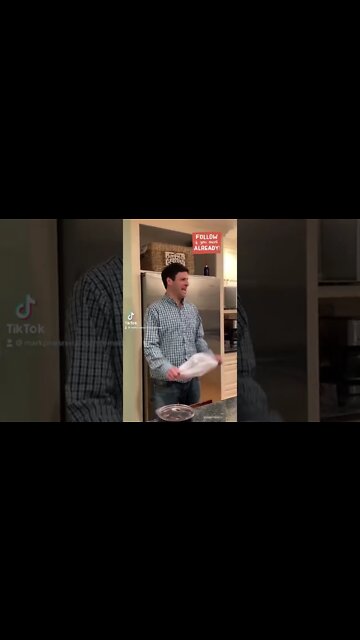 Who Put This Guy On Garbage Detail? 😂🤣 #comedyshorts #standupcomedy