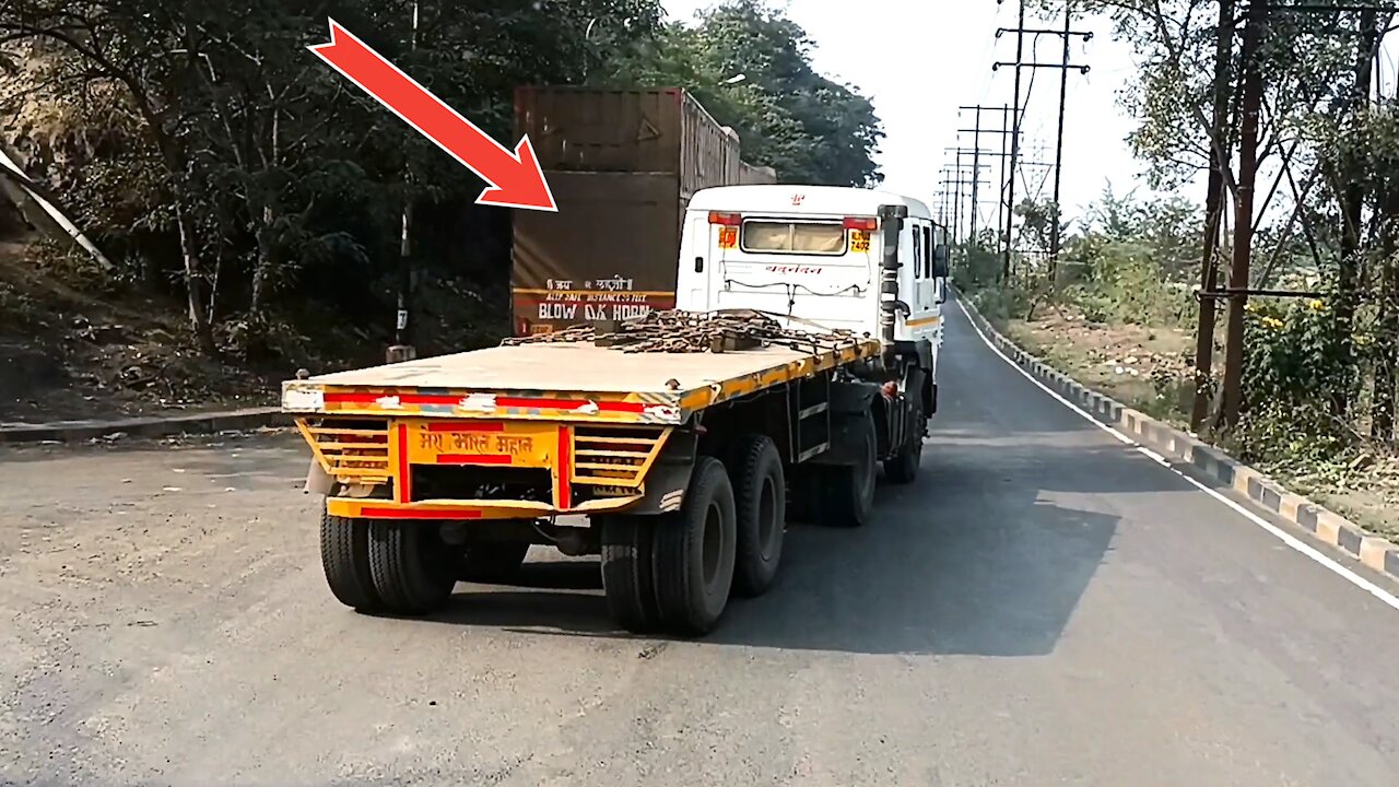 Man Is Tailgating The truck In Front Of Him Then The Other Driver Decides Truck driving