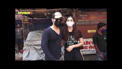 Rahul Vaidya With Disha Parmar Snapped Doing Some Last Minute Shopping As Rahul Leaves For Cape Town