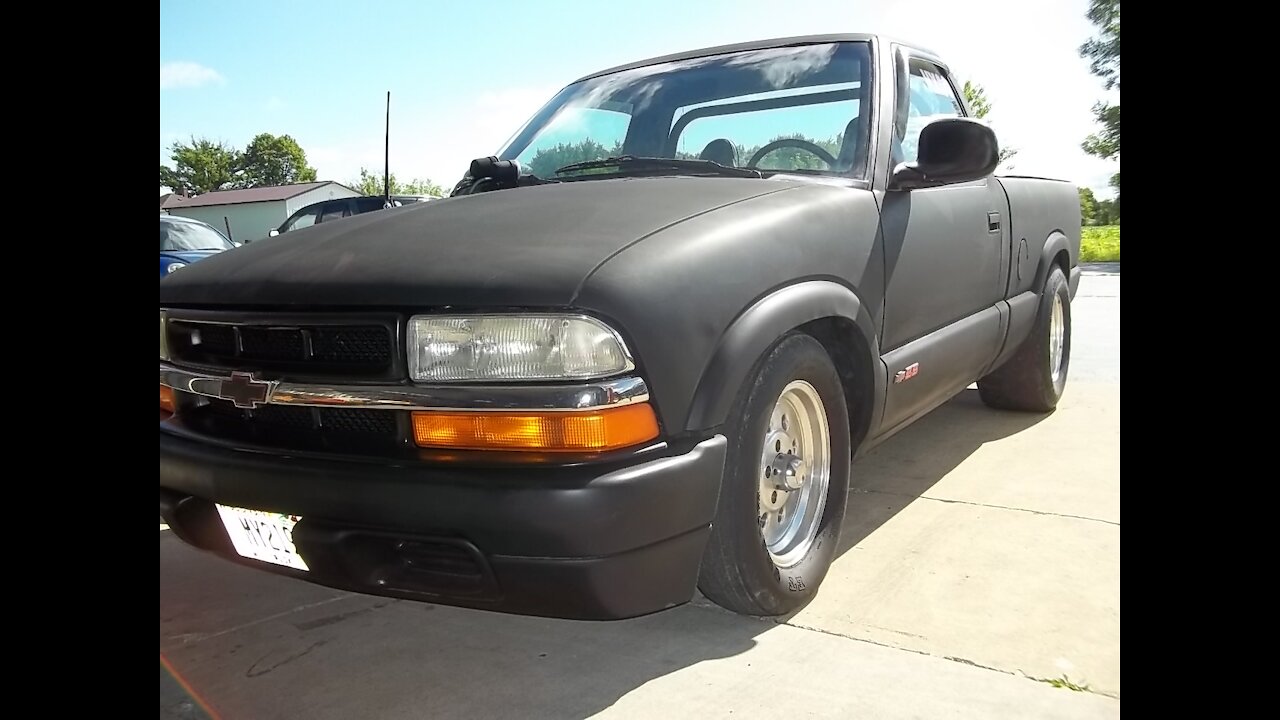 98 S10 V8 NOS SMALL TIRE WIR