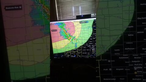 tracking number of severe weather and tornado warning ⚠️ please don't be scared be prepared