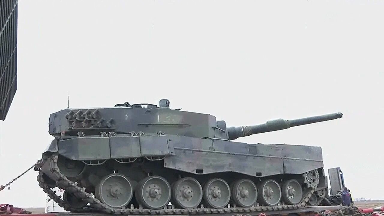 First German LEOPARD Tanks Are Finally In Ukraine