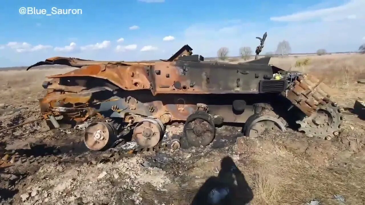 KNOCKED OUT RUSSIAN 2S3 AKATSIYA SELF-PROPELLED GUN IN CHERNIHIV OBLAST!