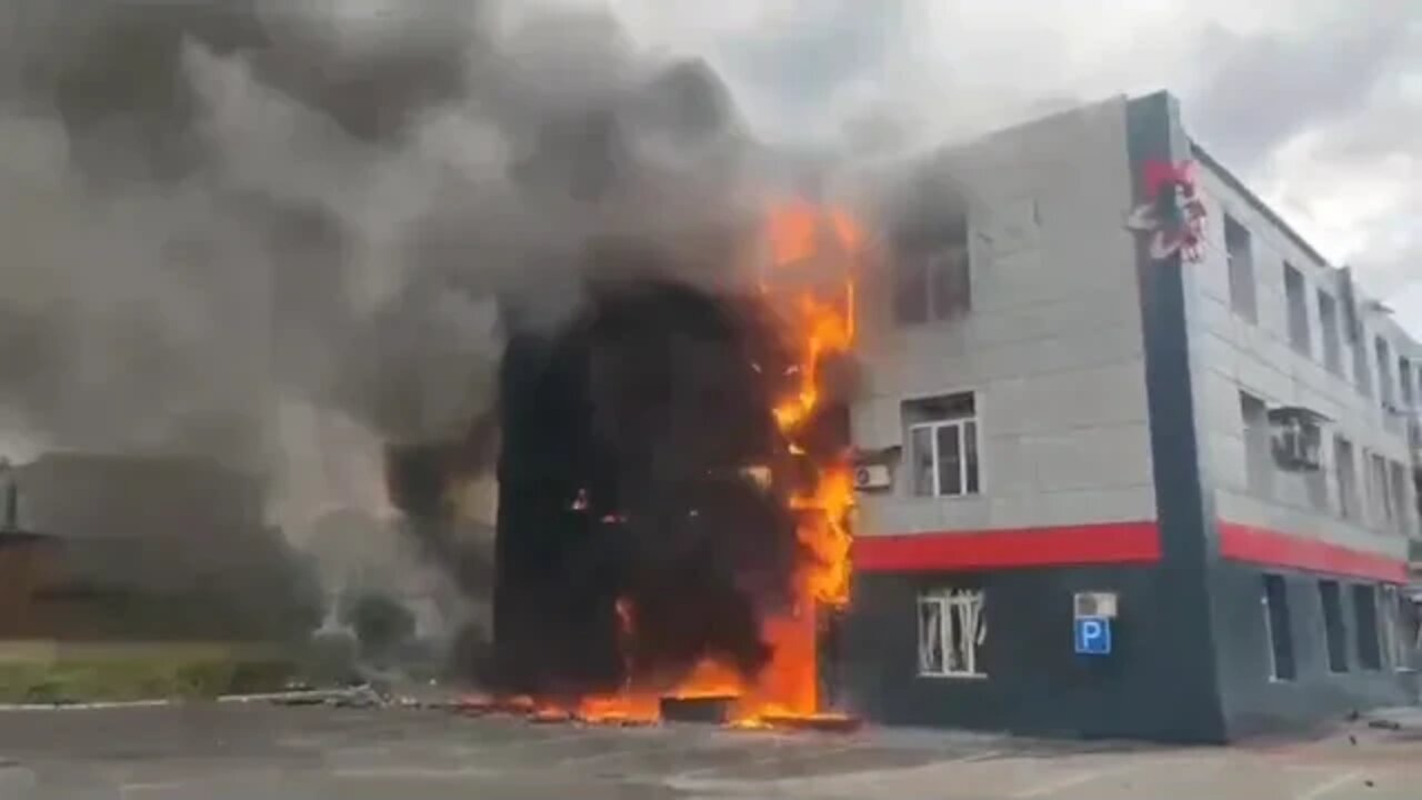 🇷🇺🇺🇦⚡Strike On A Build Used As A Make-Shift Barracks By Ukrainian Militants In Avdiivka Pt.1