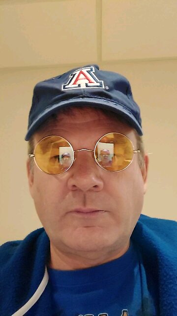 German guy talks about money. #comedy #comic #BobbyBurrows