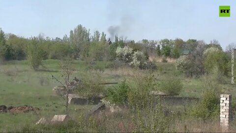 T-72B3 tanks fire at Ukrainian forces' positions in the LPR