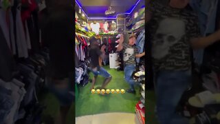 PITBULL TA NA PISTA FOI COMPRAR ROUPA [ PITBULL TA PIXTA ] MEME !!