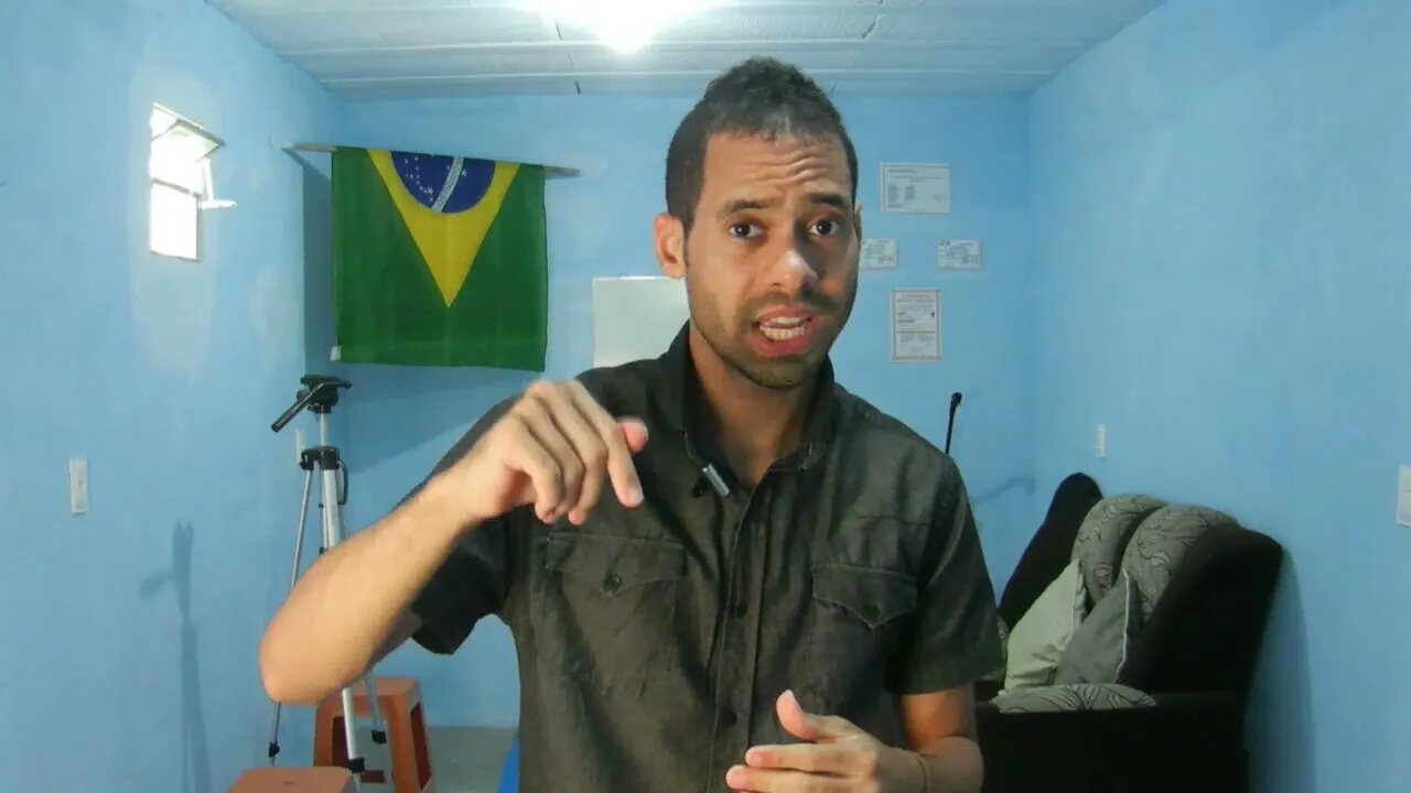 Indicando o Curso Segredos do YouTube dizendo que o vídeo é uma parte do curso