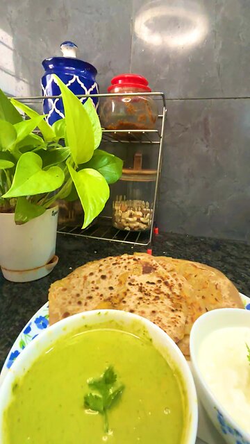 Yash, Mai Aur Paratho Ka Season!