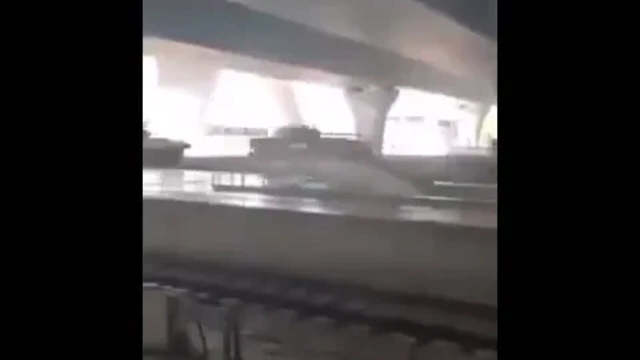 🇨🇳 The #Chinese army moving armored vehicles to #Fujian province