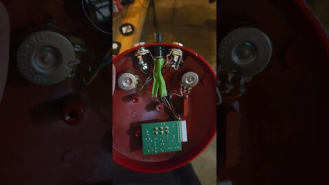 DIY Fuzzface 9v DC power Mod