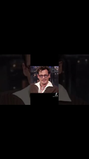 1min of Johnnydepp laughing, ‘cause we need it..