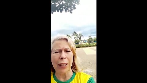 Carla Zambelli fez discurso em frente ao Exército