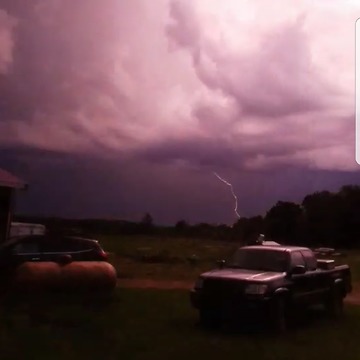 Powerful electrical storm caught on video