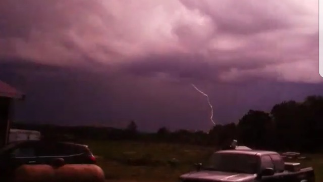 Powerful electrical storm caught on video