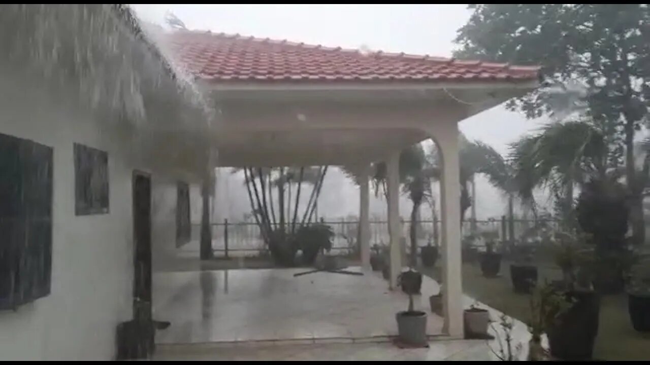 Chuva no Paraguai chega acompanhada de vento forte