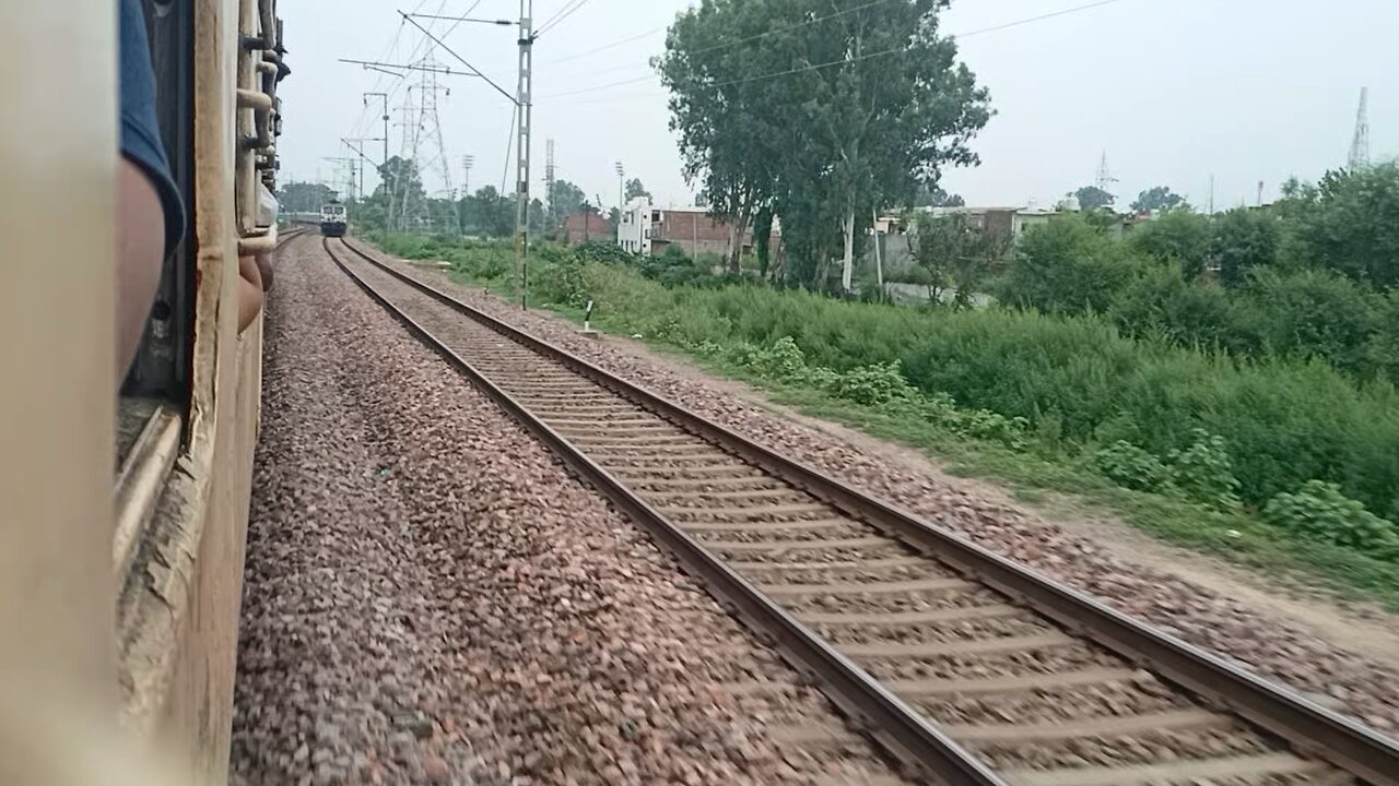 Shatabdi Express crossing high-speed with WAP7