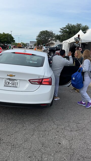 PART I-🎥 PART III WATCH: A WOKE NGO DIRECTOR at the illegal immigration ctr in San Antonio Tx